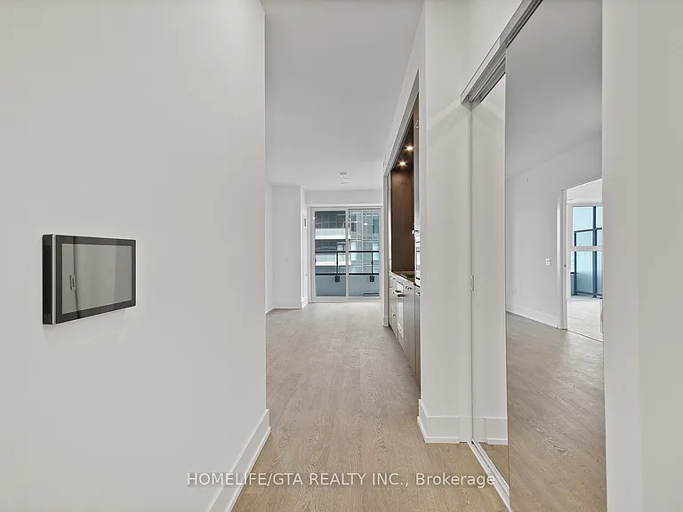 10 Inn On The Park Dr #2405 — Photo 16