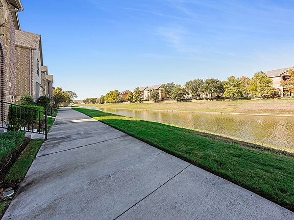 4th image of 665 Trail Side Dr