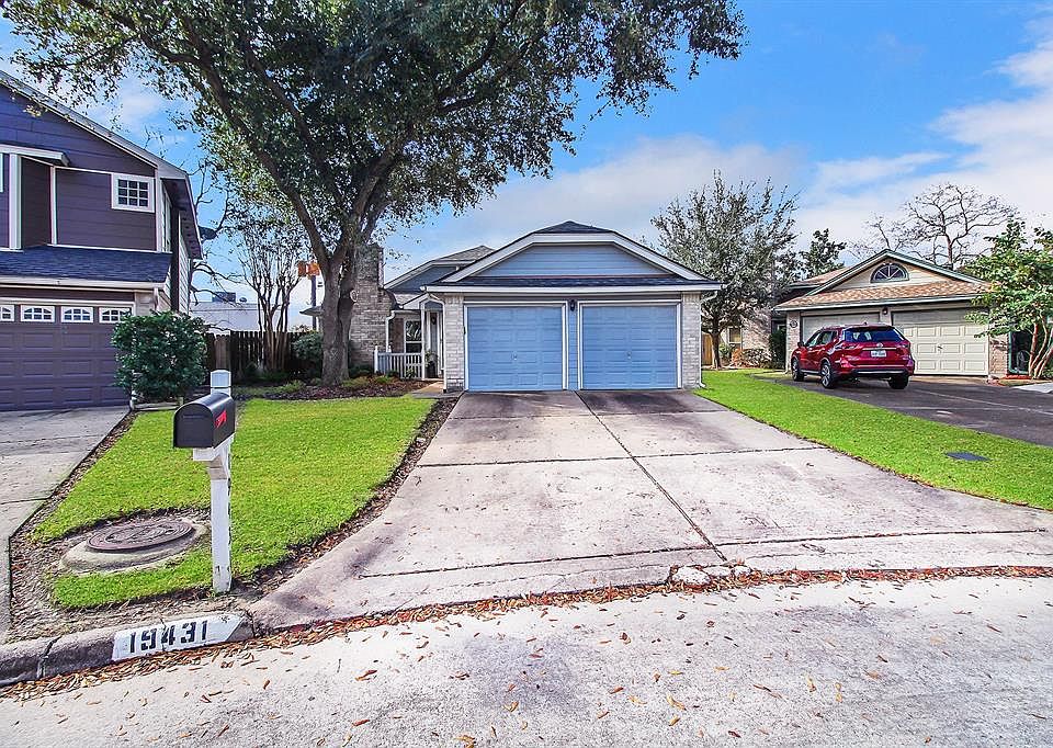 1st image of 19431 Coppervine Ln