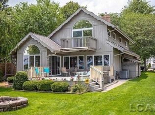 1080 Round Lake Hwy, Manitou Beach, MI
