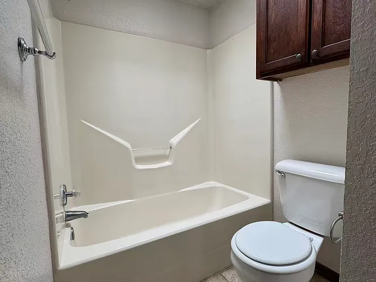 2128 Meench Dr — Photo 20