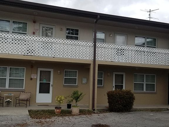 2nd image of 808 Grand Central St APT 1
