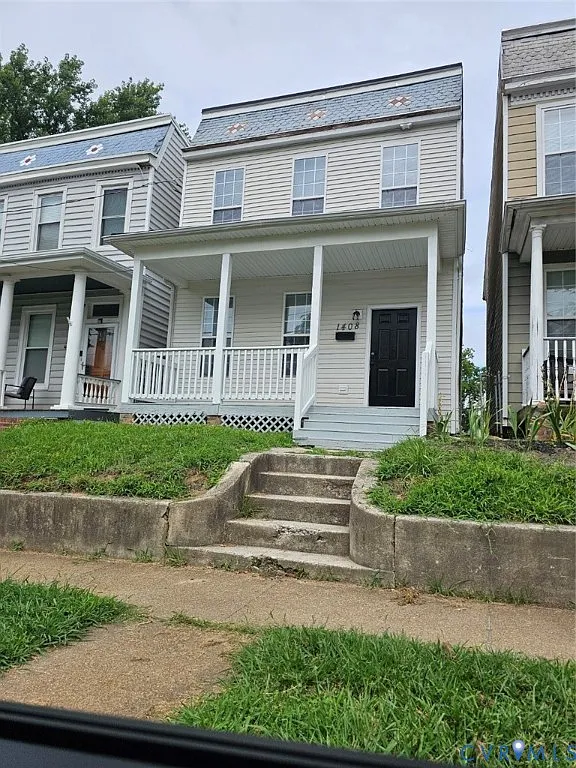 4 bed, 2.5 bath, 1760 sqft, $1,900 — Photo 1