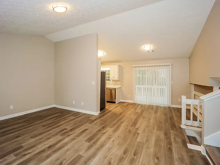 233 Northbridge Dr — Photo 4