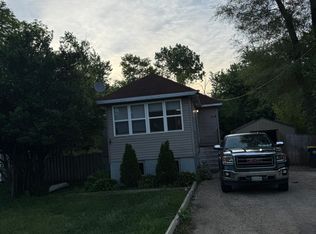 138 S Sheridan Rd, Lakemoor, IL 60051