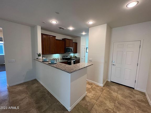 4th image of 7868 W SARATOGA Way