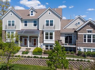 1010 Tuscany Dr, Streamwood, IL 60107