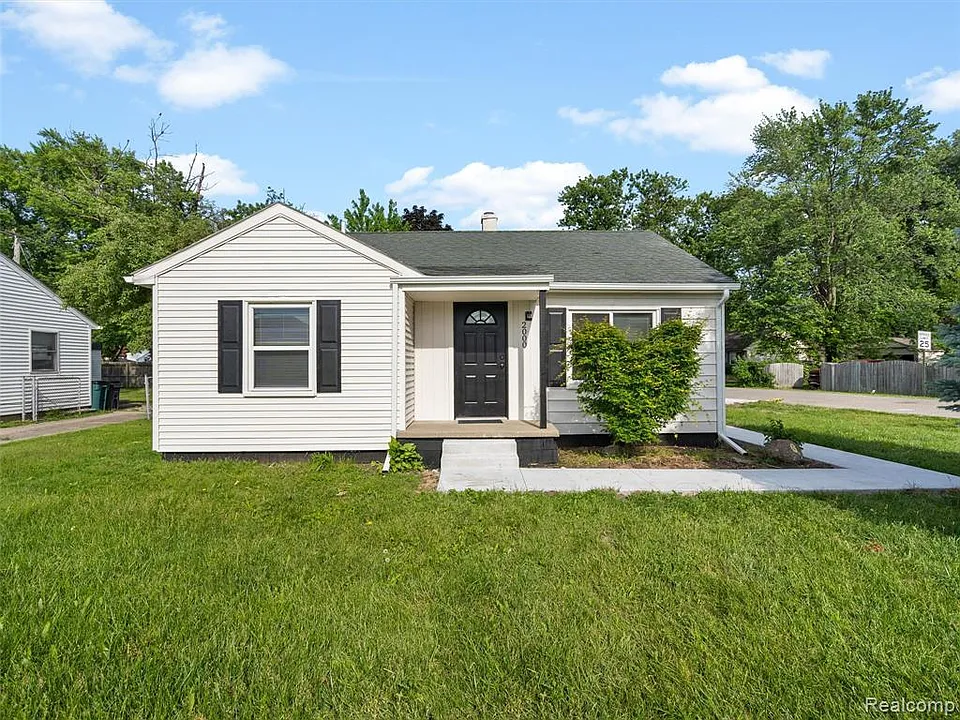 2000 Rochester Rd