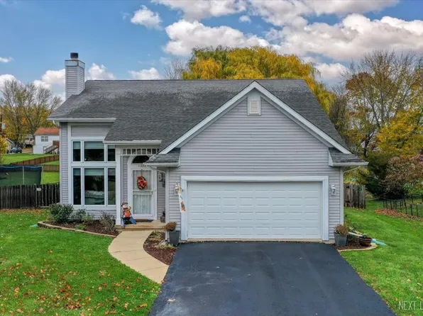 1338 Mabel Ln, Sandwich, IL 60548