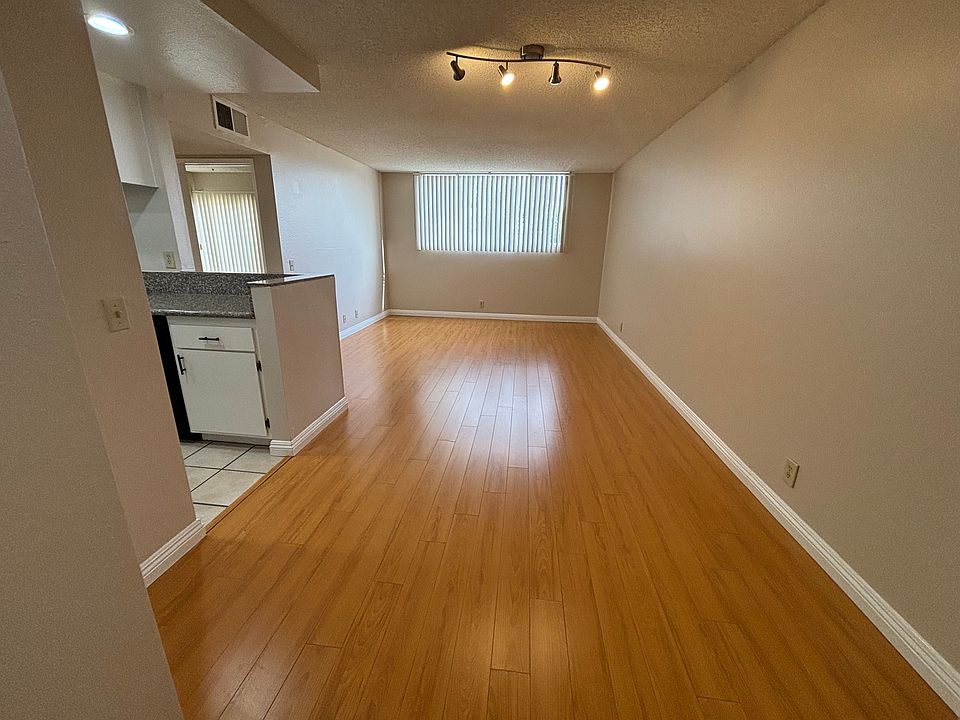 1st image of 2345 Merton Ave #2B-2Ba-850Sqft