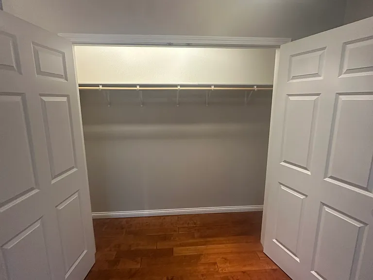 4380 Brookside Ct — Photo 8
