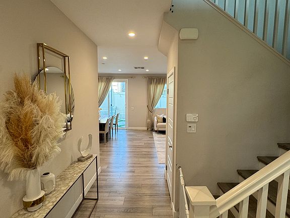 4th image of 11610 Eldridge Ave