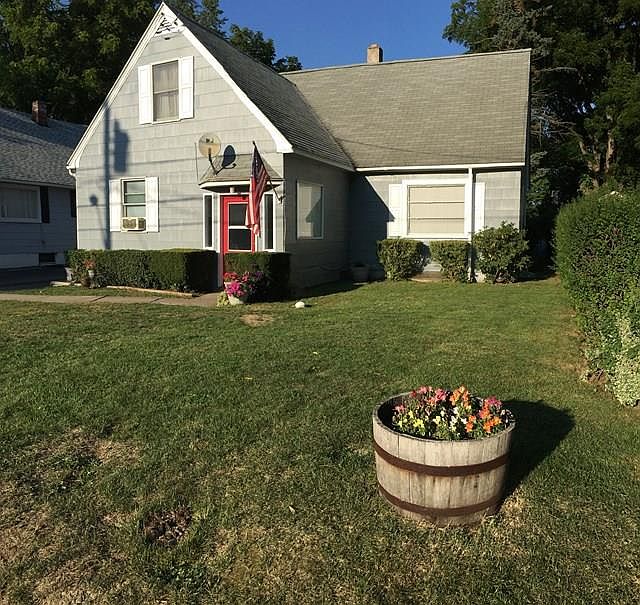 1st image of 769 Cedar St