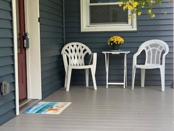3rd image of 10 Moore Ave