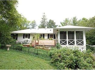 15913 Holdridge Rd E, Wayzata, MN 55391