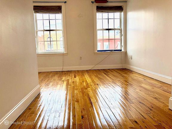 5th image of 154A 18th St #3