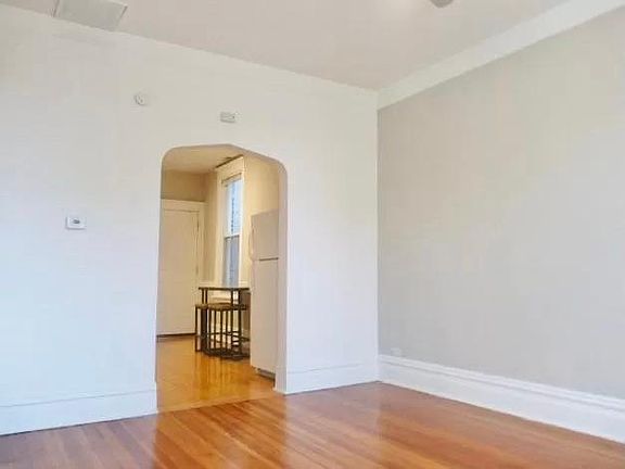 5th image of 1535 N Bosworth Ave APT 2F