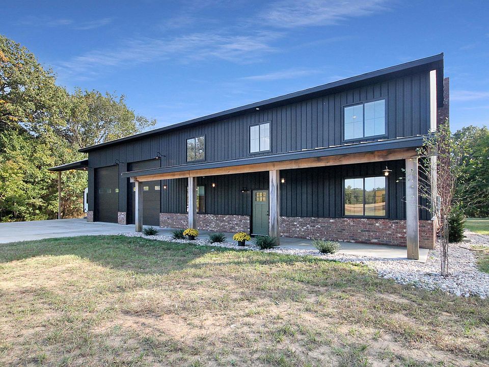 1st image of 215 Wintergreen Ln
