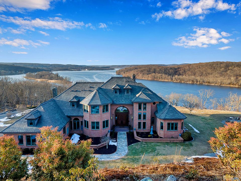 114 River Road