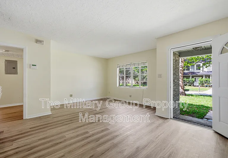 2115 Minerva Ave — Photo 8