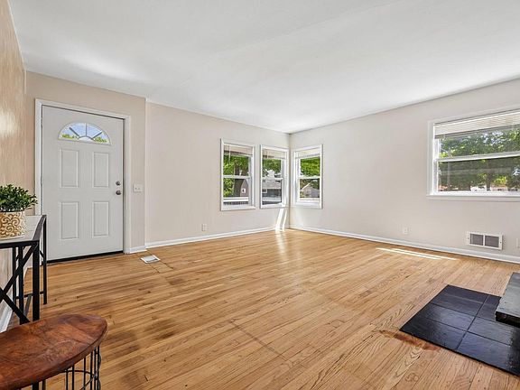 2nd image of 5125 N 81st STREET