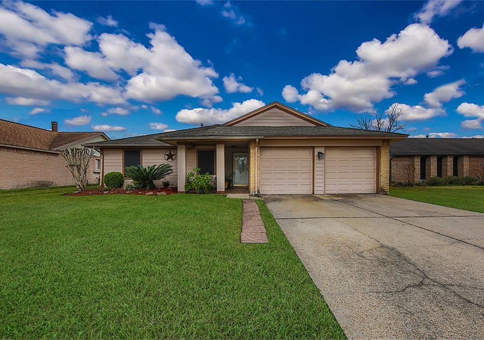 1st image of 713 Willow Creek Dr
