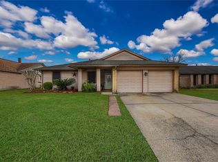 713 Willow Creek Dr, La Porte, TX 77571