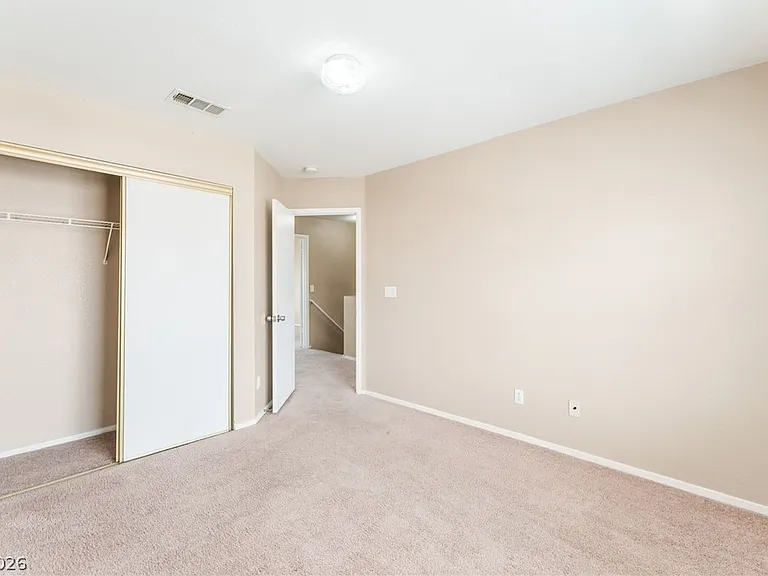 8725 Autumn Valley Ave — Photo 28