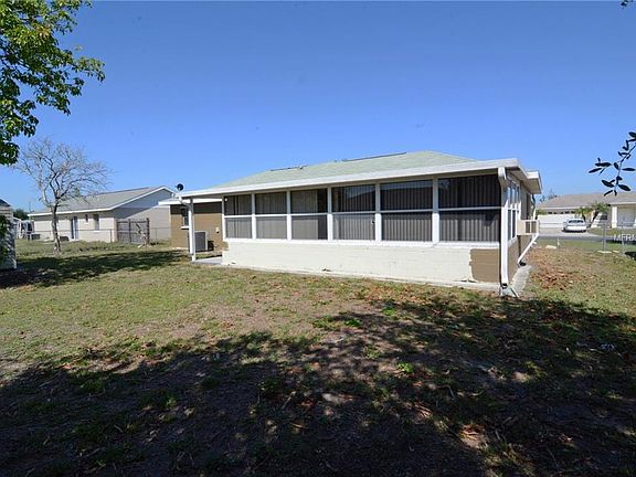 5th image of 499 Floral Dr