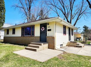 6400 Kyle Ave N, Brooklyn Center, MN 55429