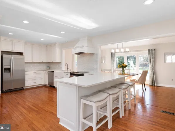 407 Five Farms Dr, Stevensville, MD 21666