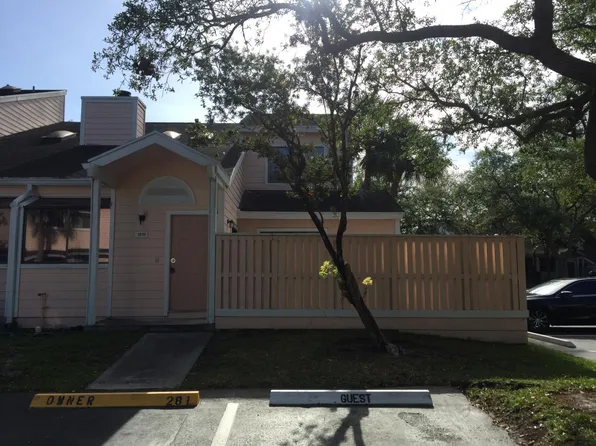 1818 Runners Way, Pompano Beach, FL 33068