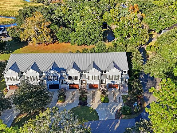 3rd image of 72 Landing Rd. #0