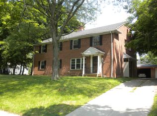 18309 Newell Rd #Up, Shaker Heights, OH 44122