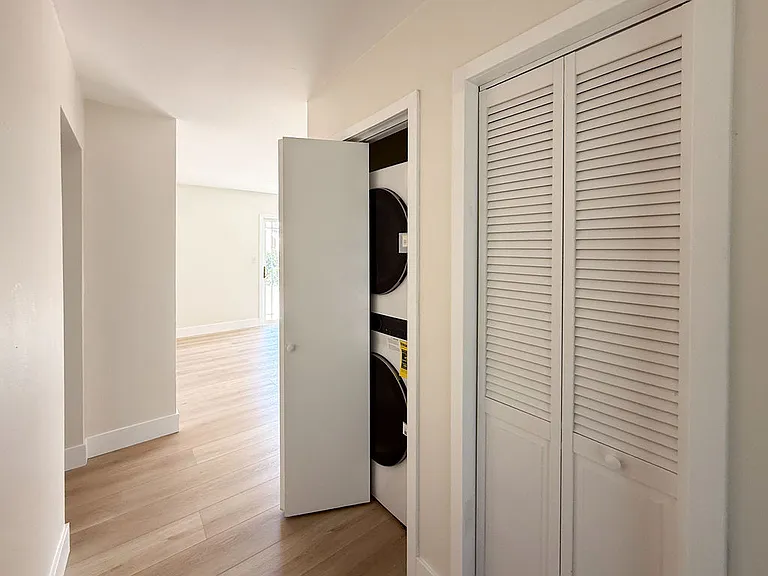 8751 Chantilly Ave — Photo 17