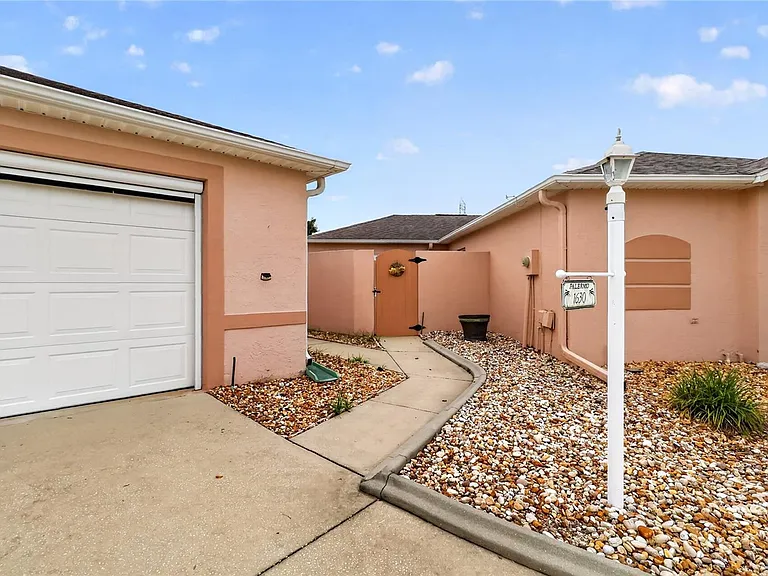1630 Tampico Pl — Photo 4