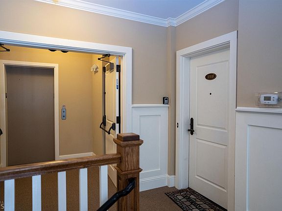 4th image of 1010F Portage Trl #1010F