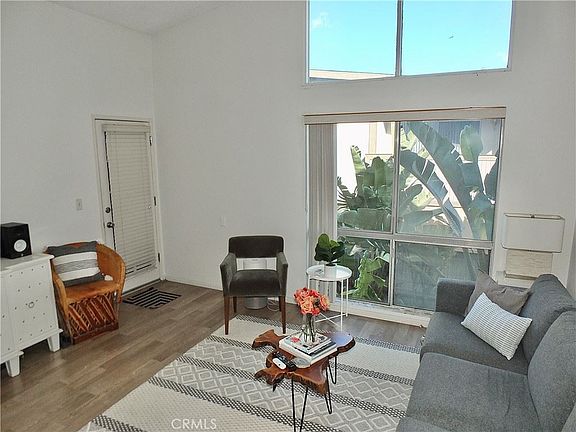 4th image of 826 Coriander Dr Unit C