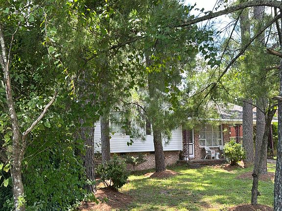 3rd image of 7329 Hyannis Dr