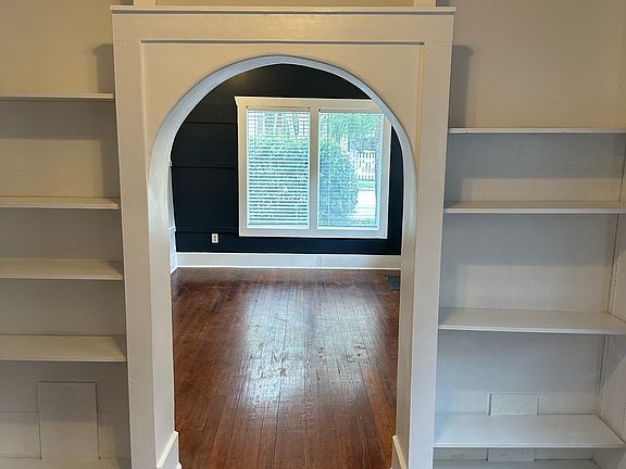 4th image of 205 E Voorhis Ave #205