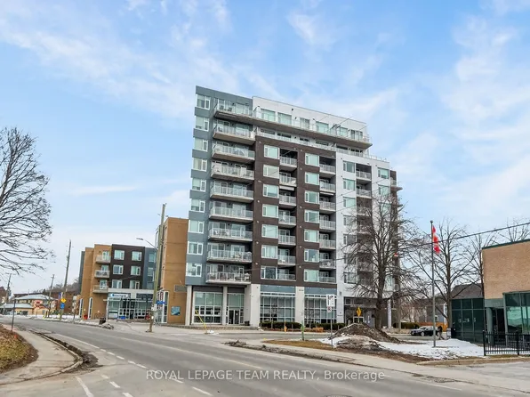 7 Marquette Ave #220, Ottawa, ON K1L 8A7