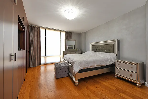 Rented by Winzone Realty Inc | media 20