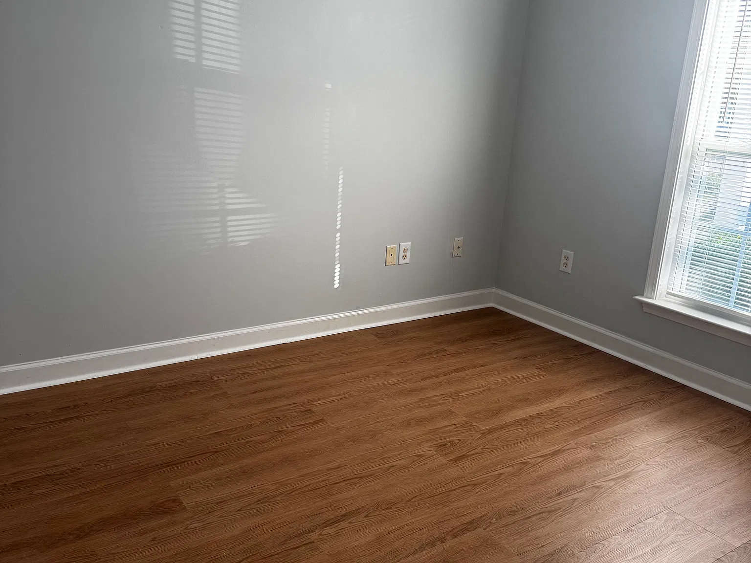 165 Westhaven Dr — Photo 3