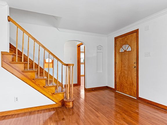 4th image of 1425 Jones St