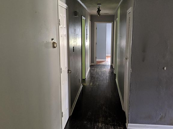 3rd image of 1512 Callen St