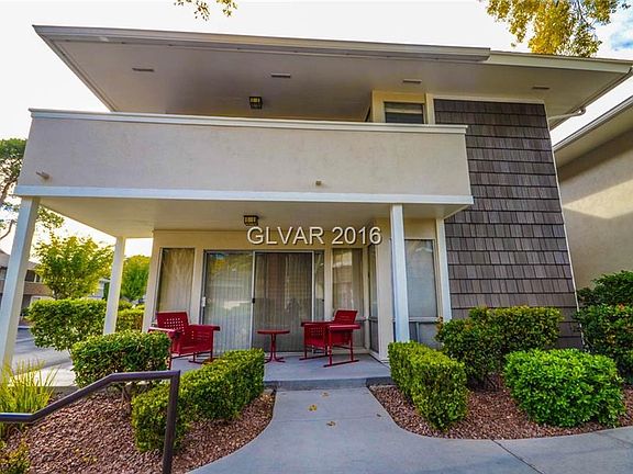 2nd image of 778 Oakmont Ave Unit 301