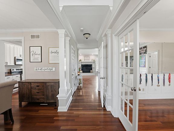 4th image of 58 Belz Warner Blvd