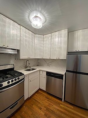 1st image of 11 Maiden Ln APT 3B