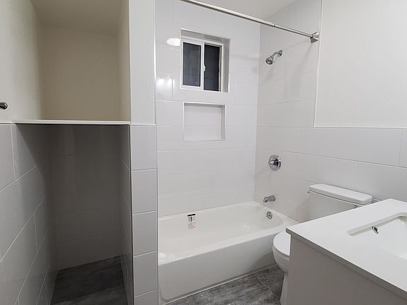 5th image of 2539 Polk St #1A