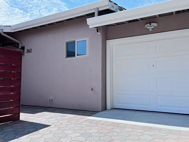 E McKinley Ave — Photo 2